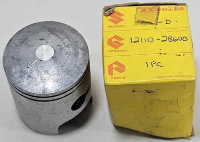 1 NOS 1974 1975 Genuine Suzuki TM100 STD PISTON Standard TM 100 OEM12110-28600 - Image 1 of 4