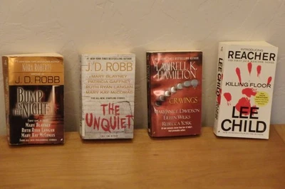 J.D. Robb Laurell Hamilton Lee Child ~ Лот из 4 Книг в мягкой обложке ~ См. Описание - Изображение 1 из 3