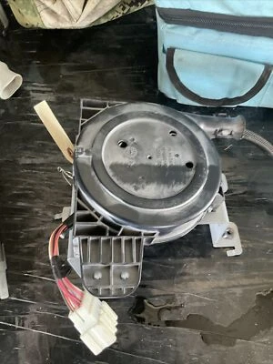 Жгут выдвижных задних фонарей 06–08 Infiniti M35 M45 24291-EG001 - Изображение 1 из 4