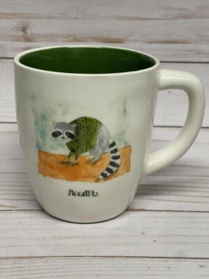 Rae Dunn Colección Artesanal Suéteres Magenta Mapache Taza Verde Interior Foto 1 de 2