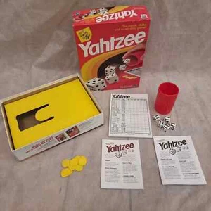 Hasbro Milton Bradley YAHTZEE 1998 edizione scatola vintage completa - Foto 1 di 3
