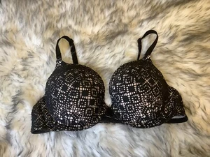 Victoria’s Secret Lined Perfect Coverage Nude with Black Eyelet Overlay 36C - Picture 1 of 11