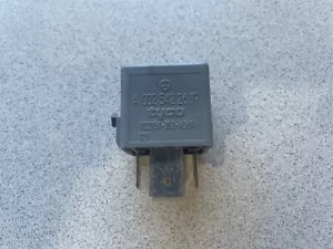 1998-2003 MERCEDES-BENZ ML320 ~ MULTI-PURPOSE RELAY ~ A0025422619 ~ OEM PART - Picture 1 of 3