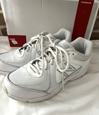 全新 Balance NB 女式白色 Walking Marche 运动鞋 轻便 尺码 9 宽 — 第 1/4 张图片