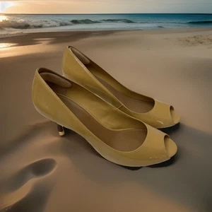 Bomba Tory Burch Slip On Peep Toe charol nude mujer talla 8,5 M logotipo dorado - Imagen 1 de 24