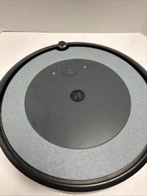 iRobot Roomba i8 (8550 RVB-Y2 Robot Only) Robot Vacuum - Image 1 of 3