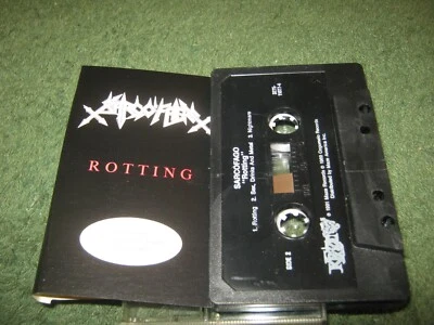 Sarcofago - Rotting  (cassette) punch hole in  insert spine Foto 1 de 4