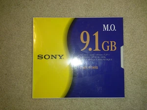 EM5-9100B 9.1GB RW 512K Byte Sector Optical Disk- NEW Sealed - Afbeelding 1 van 2