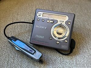 Sony MZ-G750 Mini Disc Player FM/AM Radio/Recorder Walkman.    145