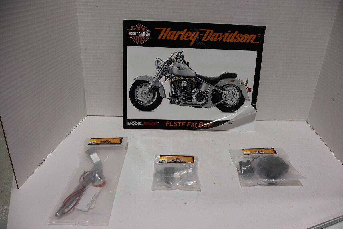 Harley-Davidson Fat Boy Contemporary Manufacture Diecast Harley-Davidson Fat Boy Contemporary Manufacture Diecast