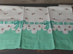 Vintage Pillowcases 2pc Green White Flowers Bows All Over Print Cotton 20.5x32 - Picture 1 of 7