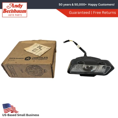 Lámpara de luz de estacionamiento izquierda Plymouth Barracuda Valiant 1966 2575201 NOS Foto 1 de 4