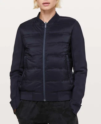Jaqueta LULULEMON Down & Around Bomber Reversível Azul Marinho 800 Preenchimento Feminina 2 - Imagem 1 de 4
