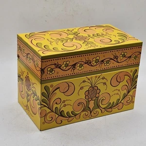 De colección Avon Años 70 MOD Retro Naranja y Amarillo Flor Estaño Metal Caja de Recetas Jabón - Imagen 1 de 10