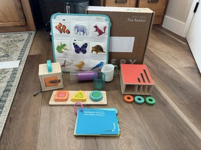 Lovevery The Realist Play Kit 19, 20, 21 Meses Montessori Brinquedos de Madeira Incompletos - Imagem 1 de 4