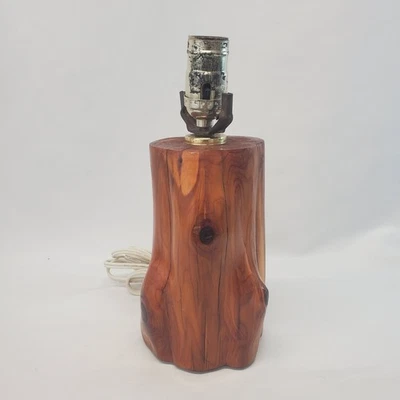 Lámpara de madera vintage de madera manchada hecha a mano rústica cabaña probada funciona Foto 1 de 4