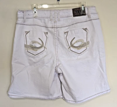 Pantalones cortos de mezclilla para mujer Zana Di talla 18 blancos elásticos adornados desgastados Foto 1 de 4