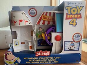 Disney Toy Story 4 Minis Buzz Lightyear's Star Adventurer Playset