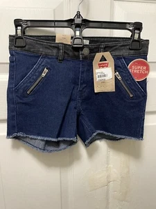Levi's Girls Shorty Shorts Stretch Denim, Adjustable Waist Band Size 10 NWT - Picture 1 of 5