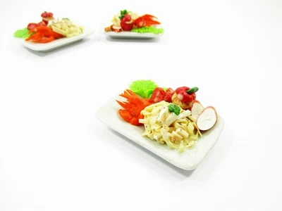 1:6 Dollhouse Miniatures Food Lobster Steak Spaghetti Cream Sauce 14670 - Image 1 of 4