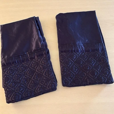 Juego de 2 fundas de almohada JCPenney Home púrpura profundo berenjena King poli satinado sensación- Foto 1 de 4