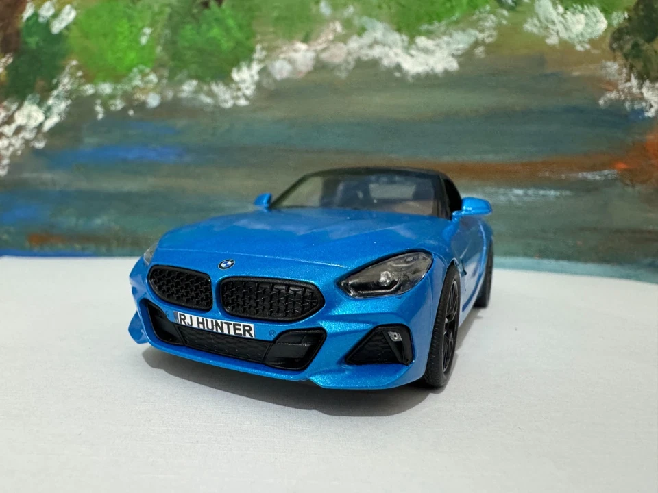 BMW Z4 M40i PLACAS PERSONALIZADAS Coche de Juguete Escala 1:34 PAPÁ NIÑO CUMPLEAÑOS Mangas NUEVO Foto 1 de 4
