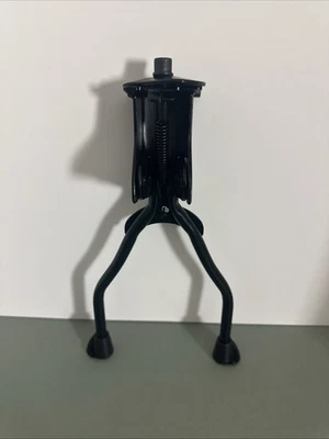 Soporte de bicicleta de doble pierna de montaje central ajustable para bicicleta de montaña de 26"-28" Foto 1 de 2