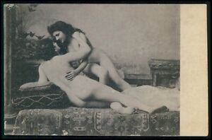 nude woman lesbian love original 1900s French photogravure postcard size card