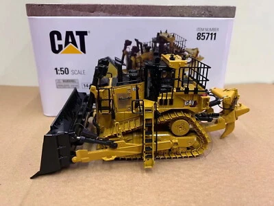 Diecast Masters 1/50 Scale CAT D10 Dozer Diecast Model Toy Gift #85711 - Image 1 of 4