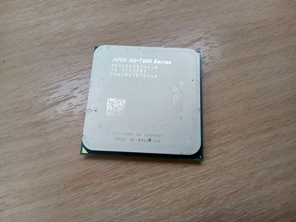 AMD A8-7650K 3.3 GHz socket FM2b  CPU -  AD765KXBI44JA - Image 1 of 1