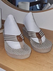 ❤Tommy Hilfiger Zehentrennner Flip Flops Badeschuhe Gr.36 beige/taupe ❤ - Bild 1 von 6