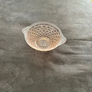 Vintage Pink Depression Glass Dish - Picture 1 of 3