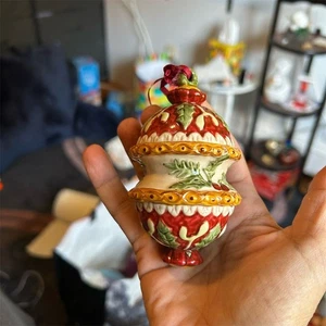 Villeroy & Boch Christmas Ornament handbemalte Stechpalmenblattmotive - Bild 1 von 8