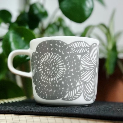 Taza Marimekko Oiva Kurjenpolvi Gris Gris Gris Taza Aino-Maija Metsola Descatalogada Foto 1 de 4