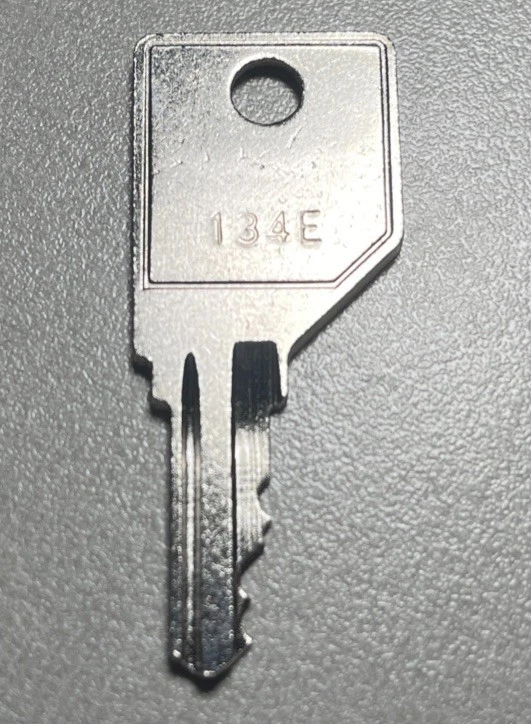 134E HON 1 Key Metal Casegoods 101E-225E key - Image 1 of 1