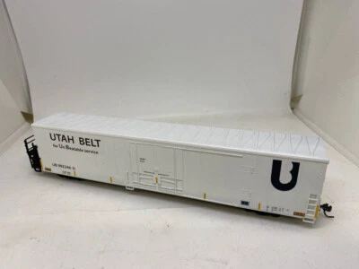 HO Scale Utah Belt Greenbrier Reefer w/Carrier AC custom RTR, kadees - Image 1 of 4