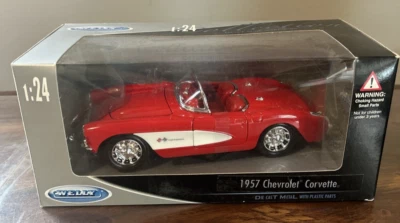Chevy Corvette 1957 coche fundido a presión con piezas de plástico 1:24 Welly nuevo en caja Foto 1 de 4