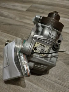 Einspritzpumpe Bosch 0445010518 BMW 8509011 2.0 320D - Bild 1 von 4