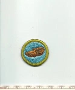 EF SCOUT BSA LEATHERWORK MERIT BADGE TYPE H PLASTIC BACK SHOE INSIGNIA PATCH MB - Picture 1 of 1