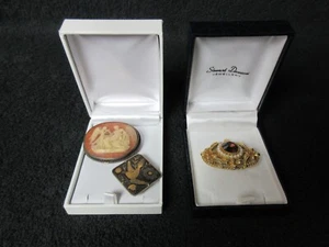 3 Brooches with 2 Boxes: Cameo Greek Scene, Gemstone, Bird. Stewart Dawsons? - Picture 1 of 24