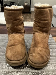 UGG Australian chestnut Classic Short 5825 Women's Size 7 - Picture 1 of 16