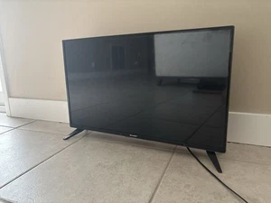 Sharp LCD TV 32 inch - Picture 1 of 3