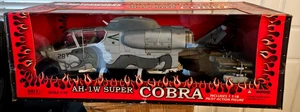 Motorworks 21st Century Toys 1:18 AH-1W Super Cobra Hubschrauber - Bild 1 von 11