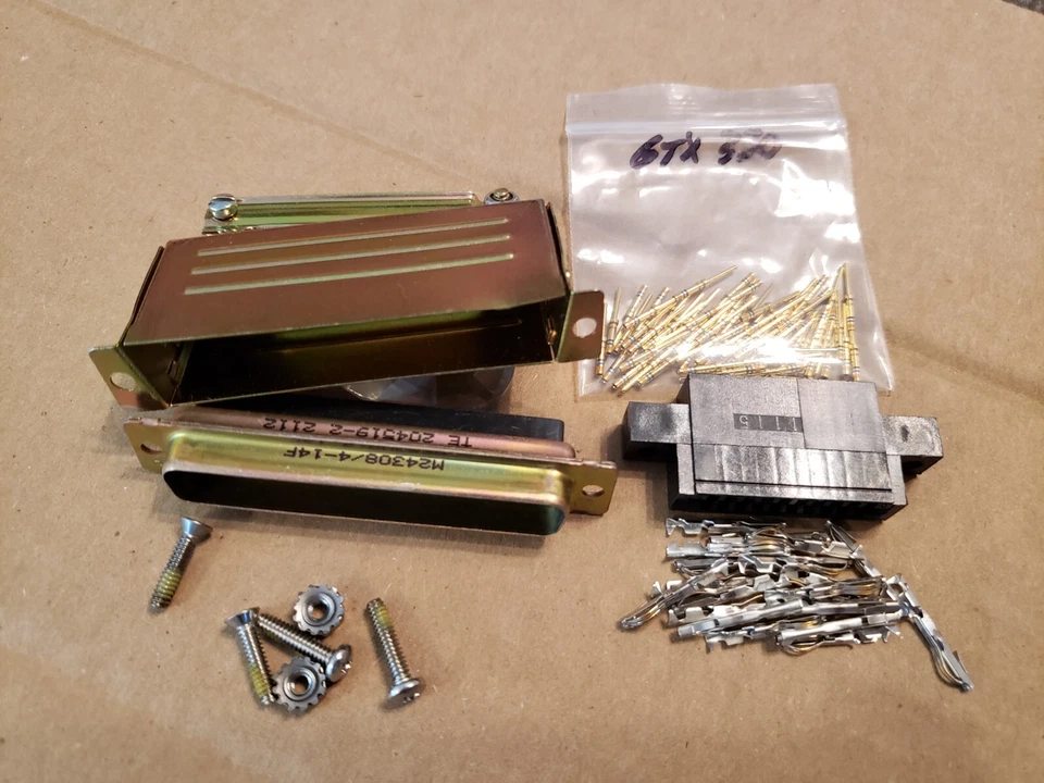 Kit conector GTX 330, no OEM Foto 1 de 1