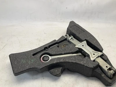 Portaherramientas de espuma de repuesto para maletero trasero izquierdo Toyota Scion FR-S 13-20 T Foto 1 de 4