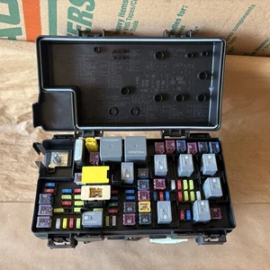 13 Dodge Durango Fuse Relay Box Totally Integrated Power Module TIPM 68165692AC - Bild 1 von 6