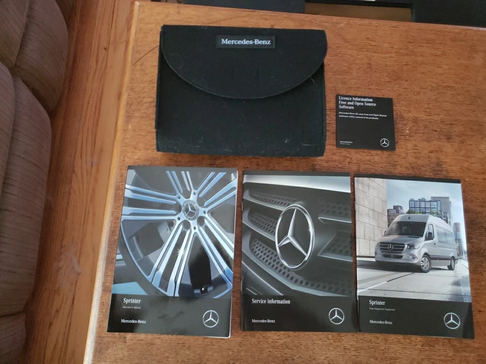 Mercedes Benz sprinter 2025 edition owner's manual NEW with case and software - Image 1 of 1