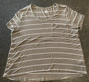 SO Women’s Size XL Tunic Shirt Short Sleeve Scoop Neck Tunic Tee, Olive Green - Picture 1 of 6