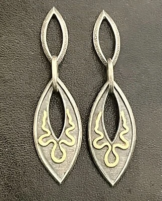 Pendientes colgantes Alishan de oro de 18 quilates y plata de ley 925 750 de plata oxidante de 18 quilates Foto 1 de 4