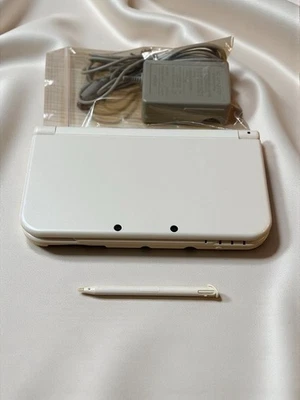 [Dual IPS] New Nintendo 3DS XL LL Pearl White Console Tested working w/Charger - Image 1 of 4